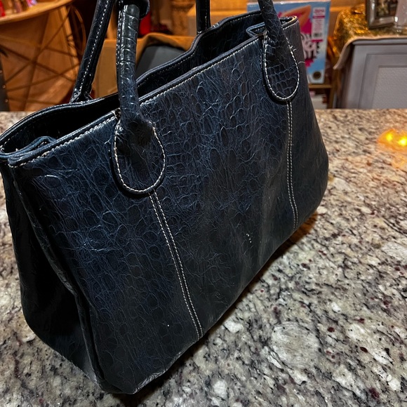 Estate sale beauty structure had bag! - Picture 2 of 3